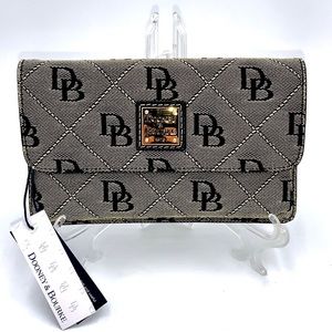 Dooney & Bourke Black Maxi Quilt Milly Wristlet
